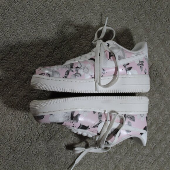 Nike Air Force 1 Floral Rose Pink Size 8 Bruce Kilgore Designed Leather Sneakers - Picture 6 of 7